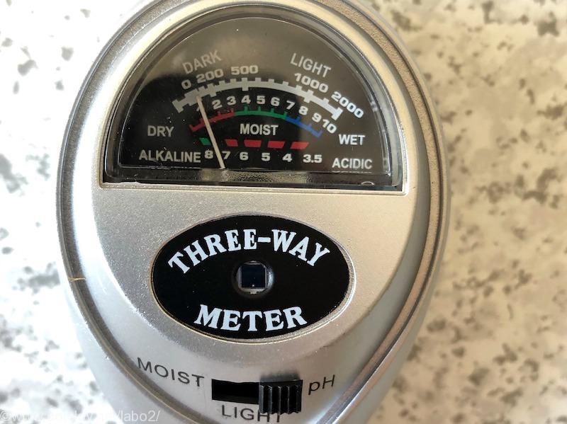 ベランダ菜園 新兵器土壌phメーターを使ってみた やっぱり酸性土だった Comloy Labo2 プチミニマリストへの道