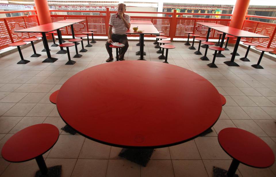 Singapore's Struggling Hawkers Devise New Way to Stay Alive