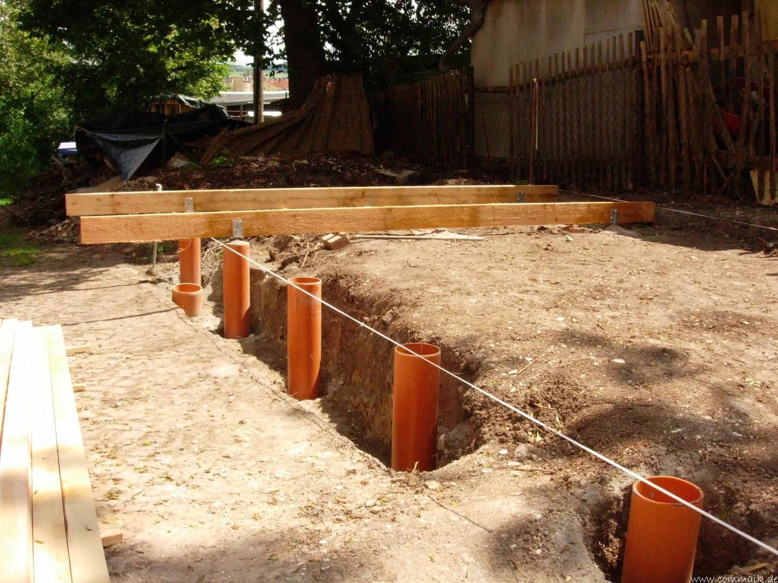 Die neue Gartenterasse entsteht commaik