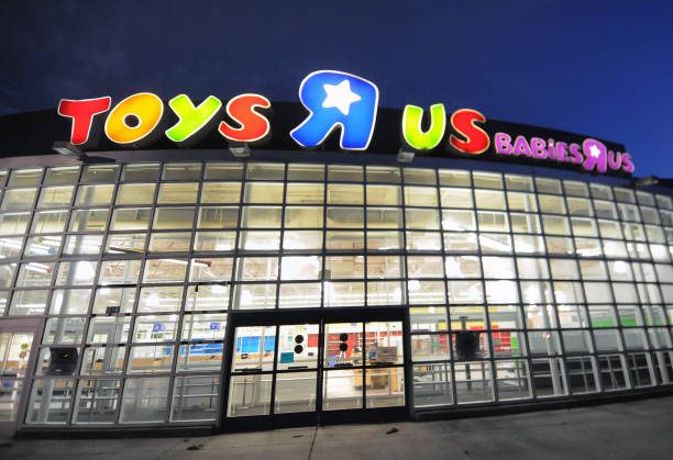 Macy’s to Open InStore Toys ‘R’ Us Outposts Starting Next Year