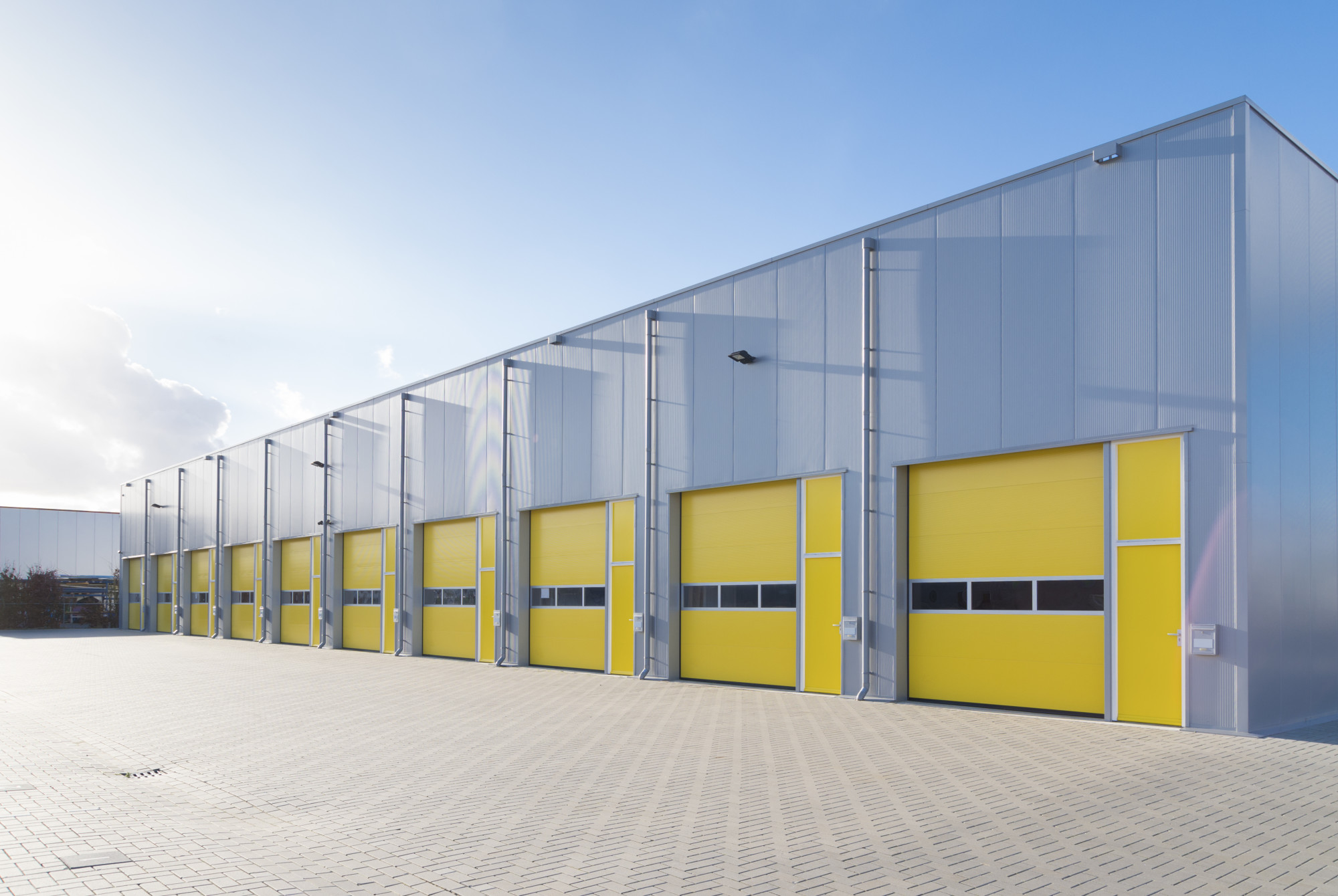 Should You Rent or Buy a Commercial Warehouse in Orange County, CA