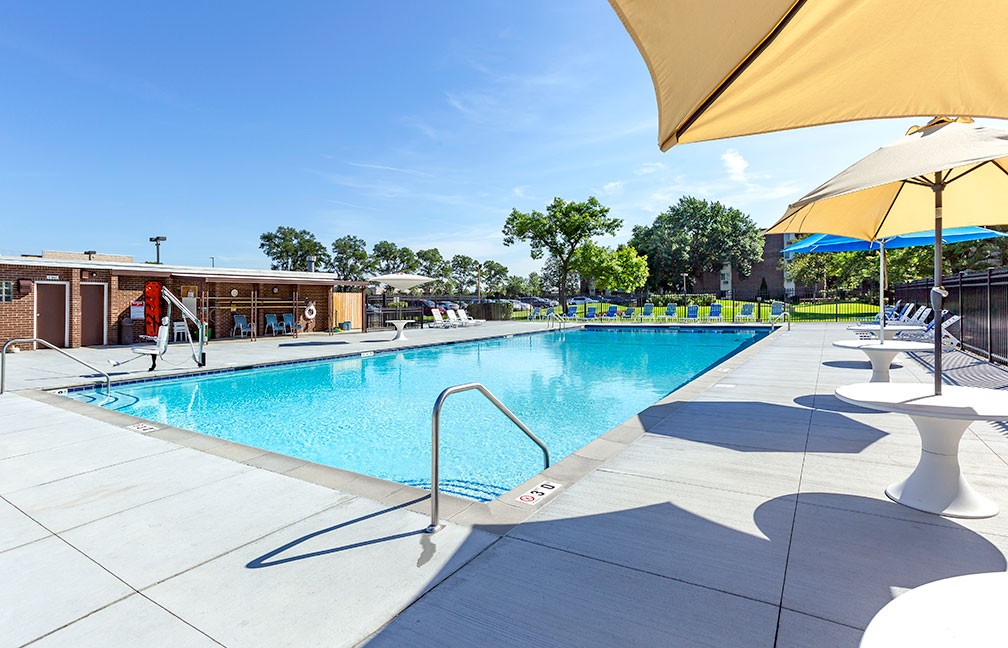 Point West Sunset Pools & Spas Commercial