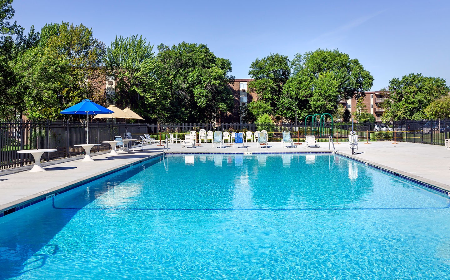 Point West Sunset Pools & Spas Commercial