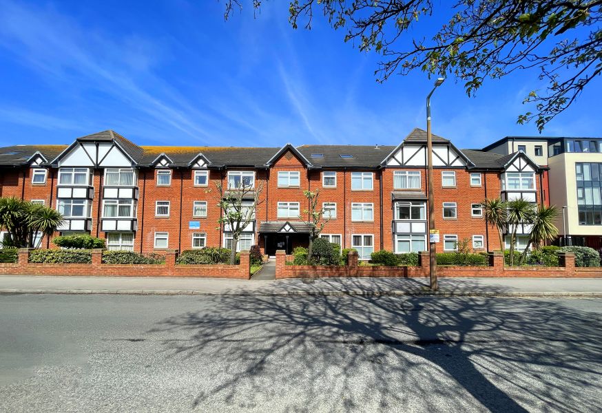 St Andrews Court Commerson Estate Management