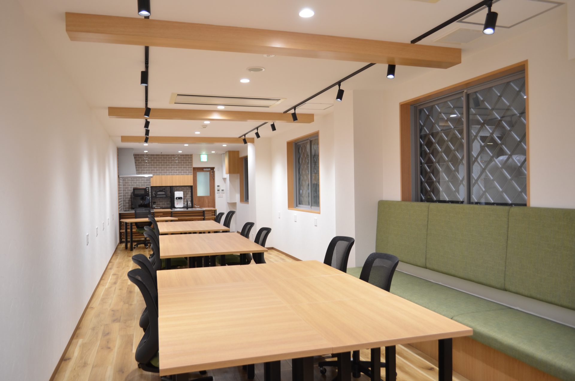 ≪キッチン付きレンタルスペース≫人通りの多い路面店！貸切イベントにもおすすめ！ COMMON ROOM