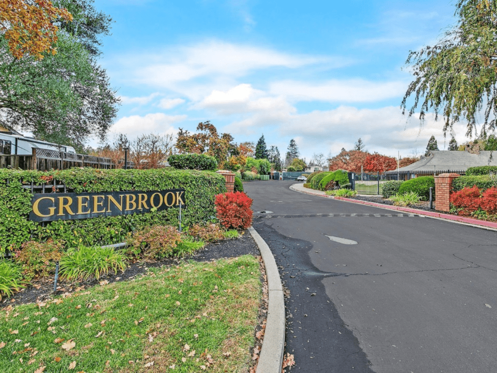 Greenbrook Townhouses Association Common Interest