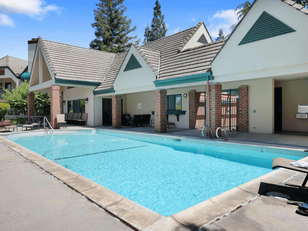 Rivergate Commons Homeowners Association Common Interest