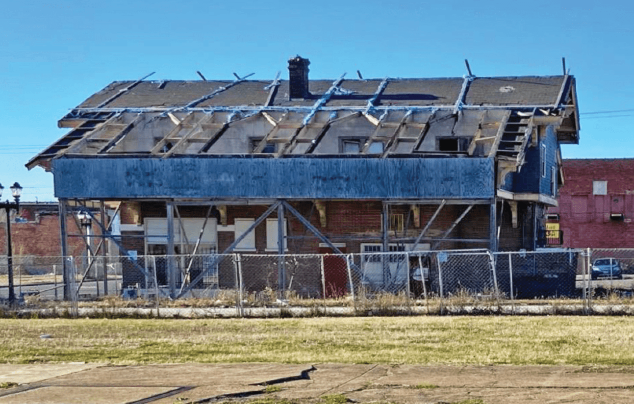 The Wellston Loop Pavilion Common Reader