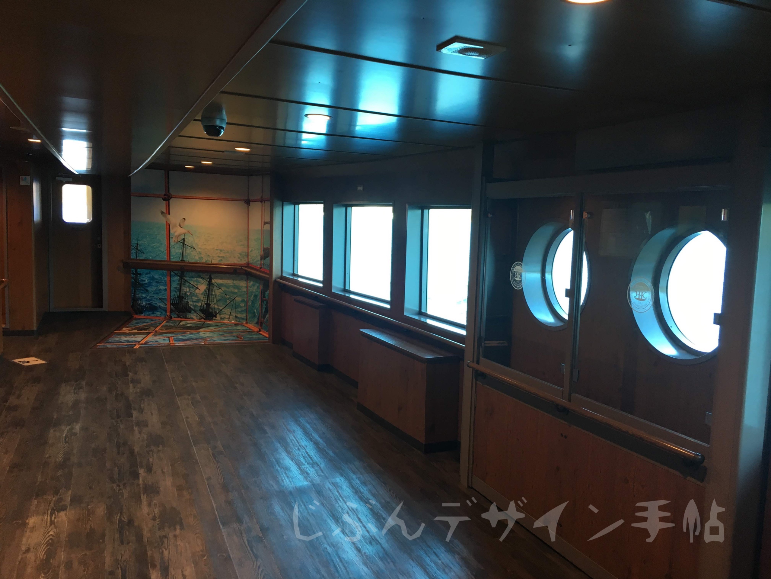 箱根芦ノ湖の海賊船は混雑する 特別船室や売店やデッキの画像レポと感想 じぶんデザイン手帖