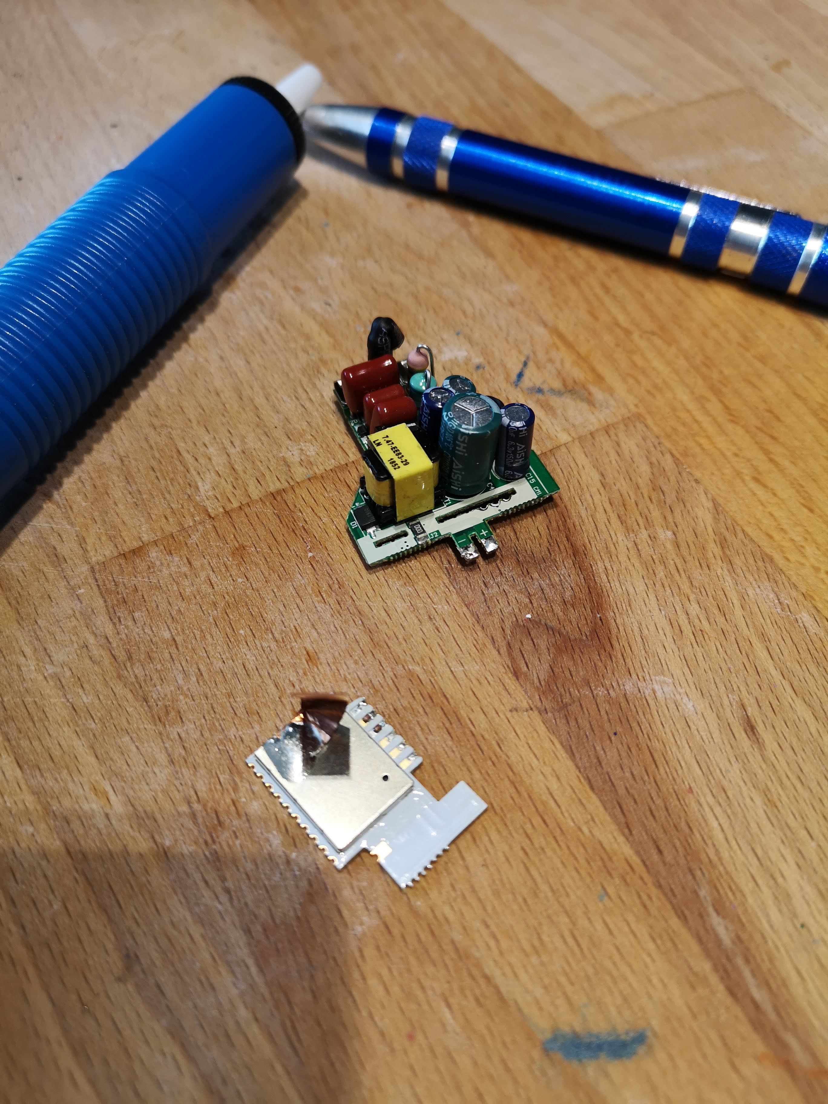 Cheap motion sensor with built in Zigbee controller Share your