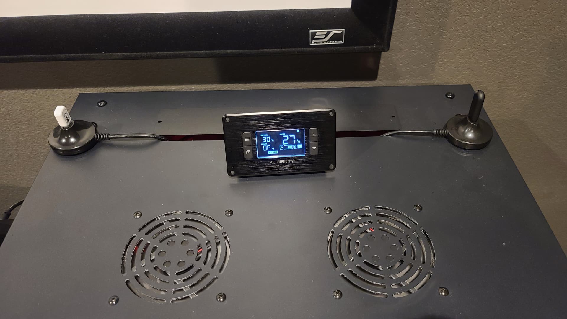 Network Rack Fan Controller ESP32 controlling fan PWM based on