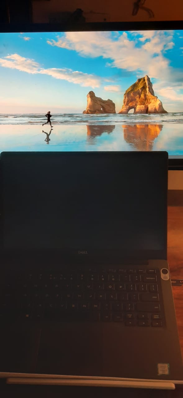 The updated Intel Graphics Command Center makes the laptop screen go