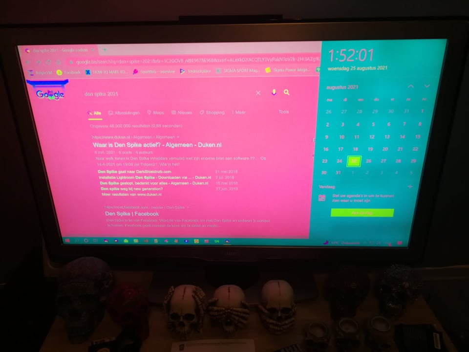 Solved Need help screen turns pink Intel® NUC Kit NUC8i7HNK Elements