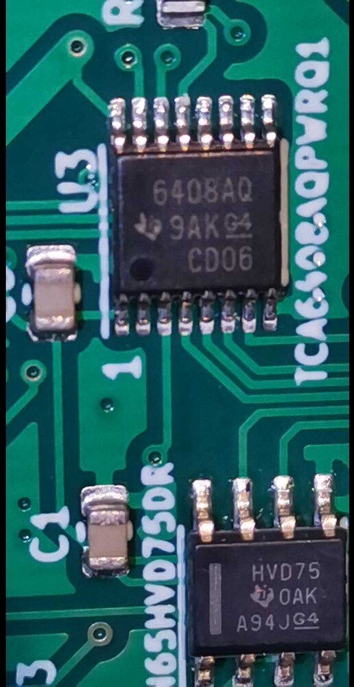 Two versions of Multiplexer chip TCA6408A at LCSC diyBMS