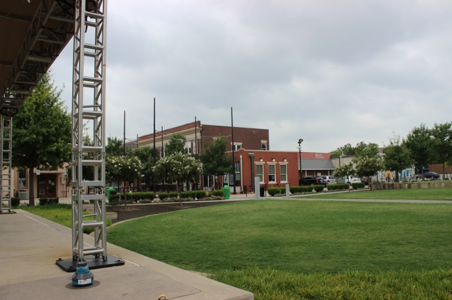 Lewisville in talks to bring grocery to Old Town, but hurdles remain