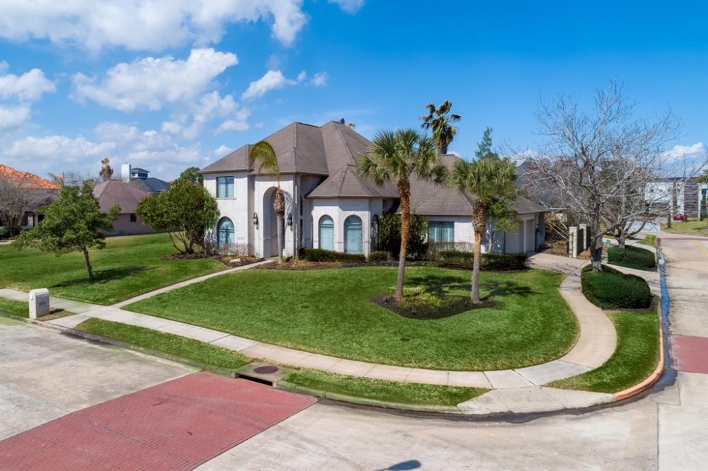 Learn about Magnolia Estates, June's featured neighborhood Community