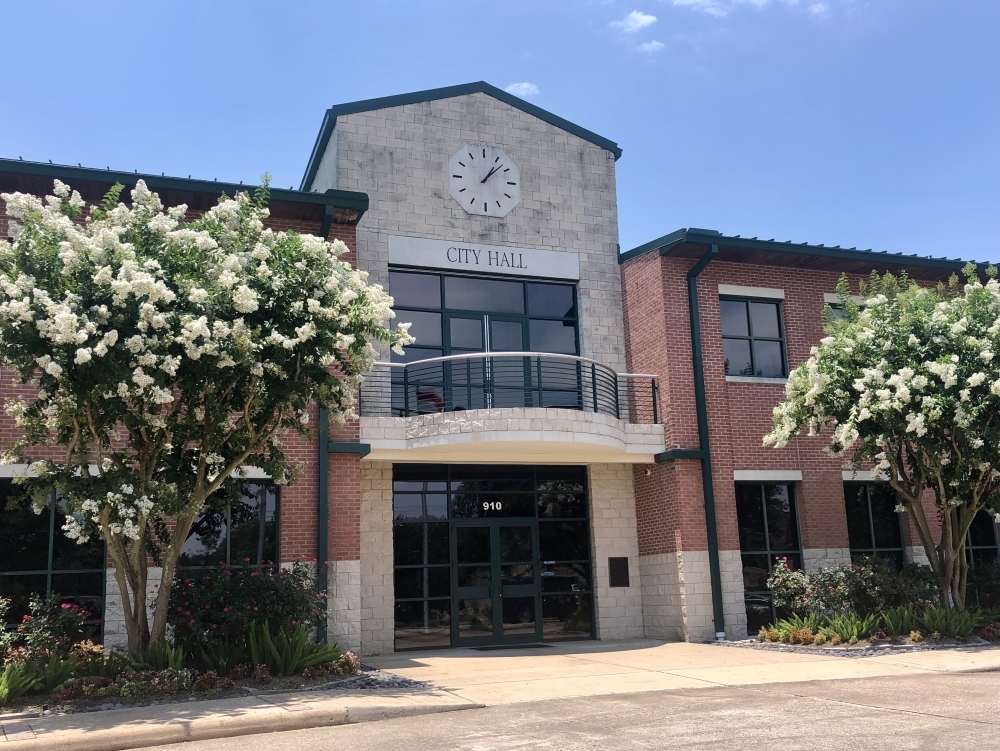 Friendswood City Council approves rezoning for planned unit development