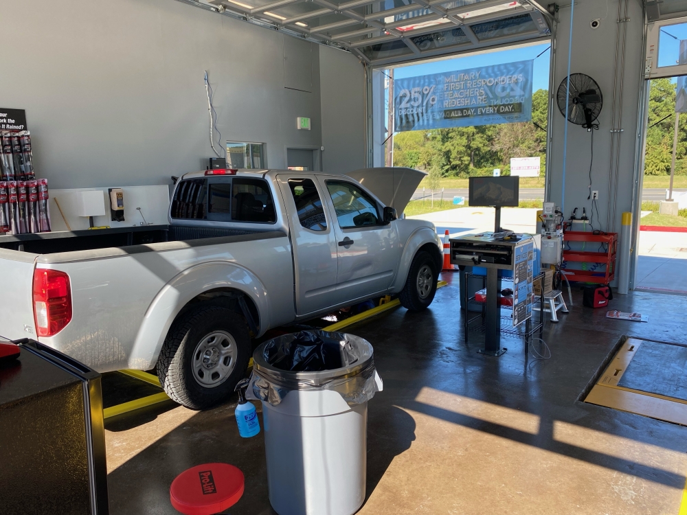 Strickland Brothers 10 Minute Oil Change to open second Spring location