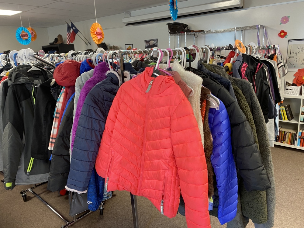 Leander ISD's south clothes closet moves to River Place Elementary