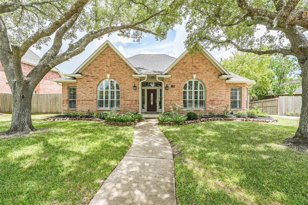 Read more about August's featured neighborhood, market data for Pearland, Friendswood