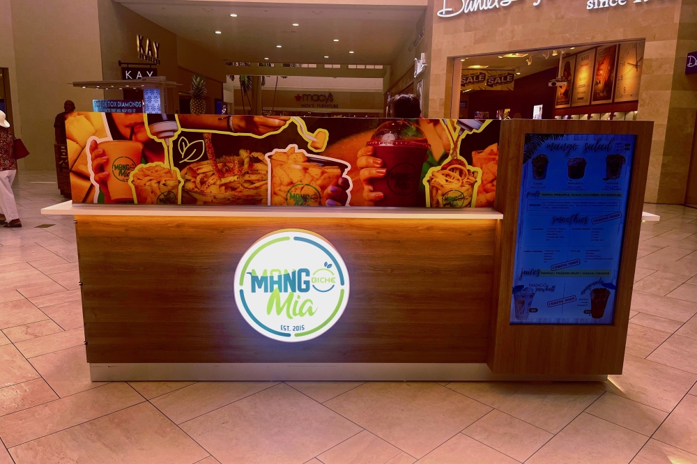 Mango Biche Mia opens new booth at Willowbrook Mall Community Impact