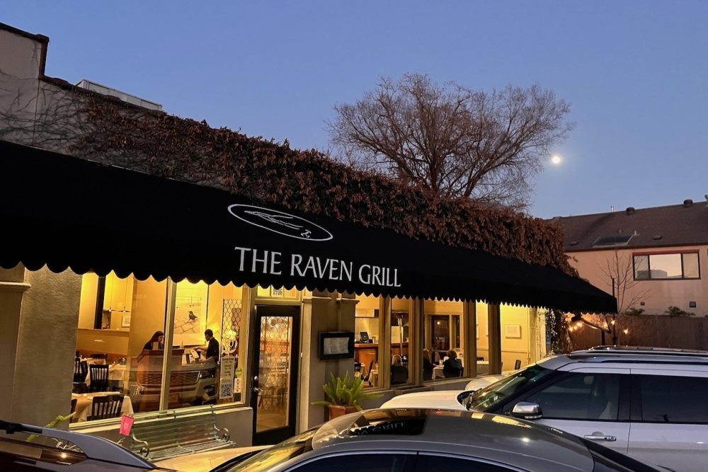 The Raven Grill celebrates 25 years in Broadacres neighborhood