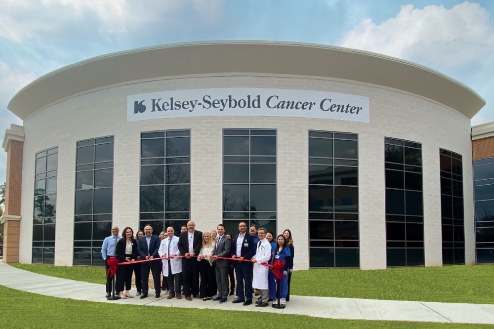 KelseySeybold Clinic celebrates opening of expanded cancer center at