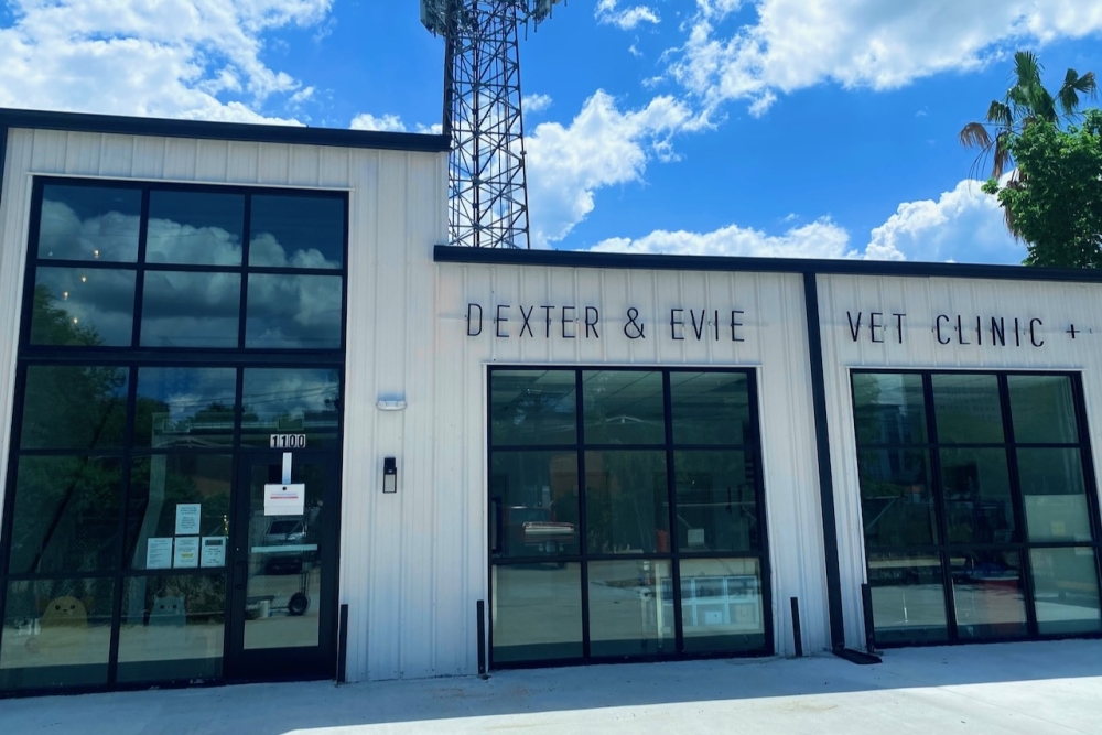 Dexter & Evie Veterinary Clinic and Urgent Care now open at Texas
