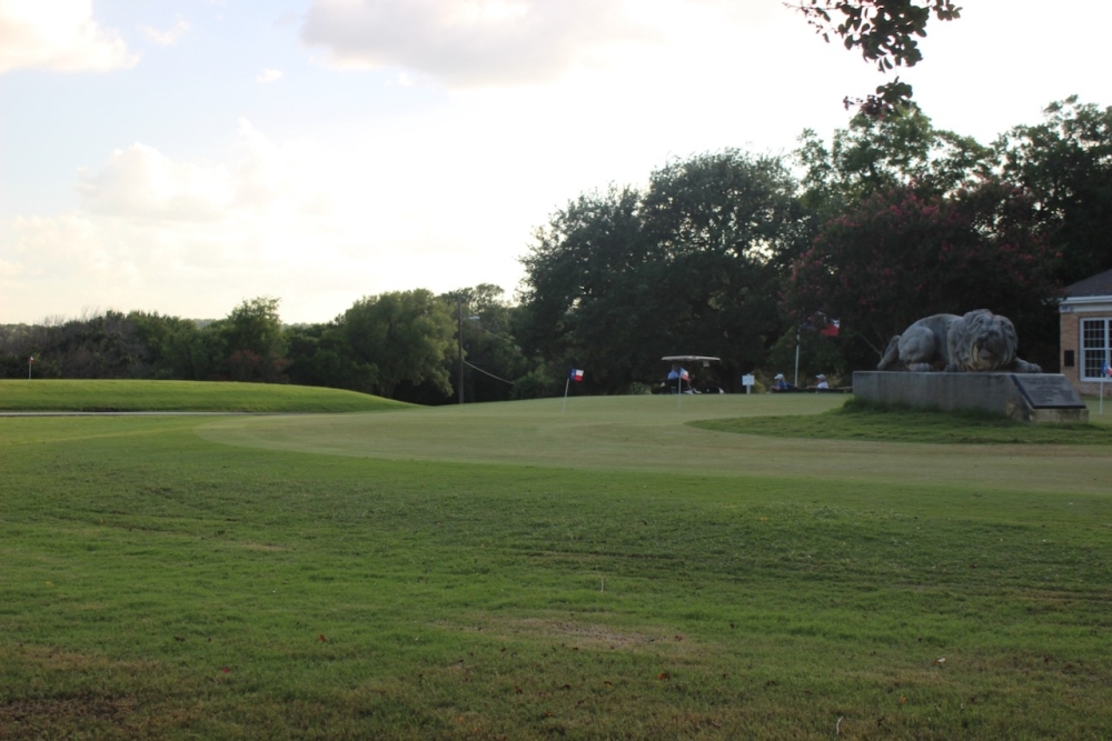 Muny preservation board earns 2year extension; historic golf course's