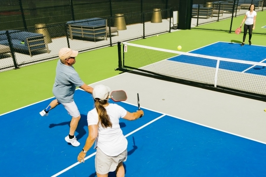 Life Time Fitness to add 12 outdoor pickleball courts to Champions