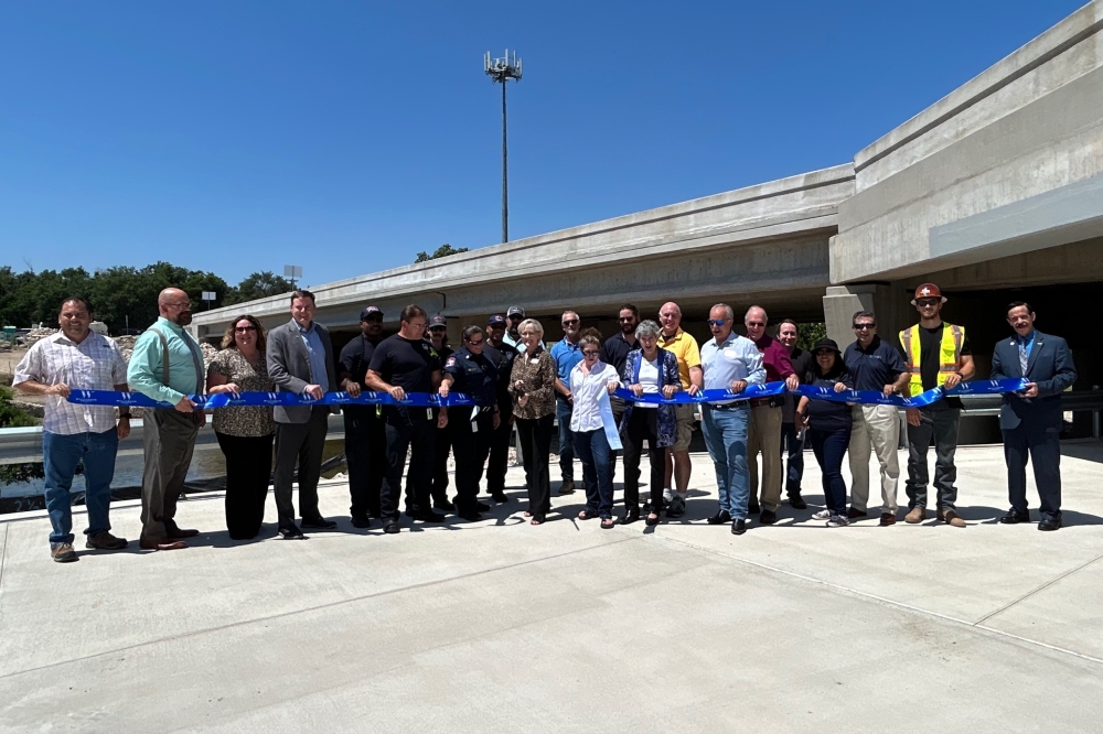 Williamson County officials mark completion of Great Oaks Drive bridge