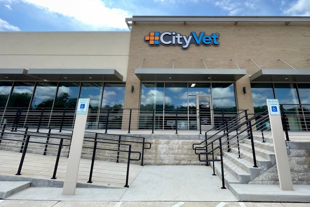 CityVet celebrates opening of new Kingwood veterinary clinic
