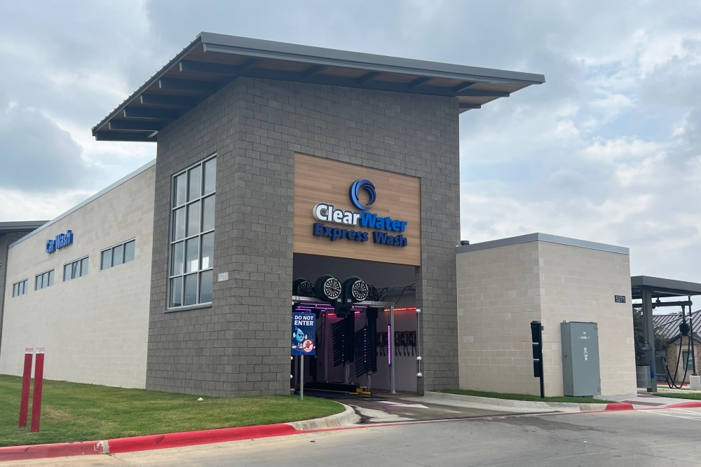 ClearWater Express Wash offers car washes, vacuums in north McKinney