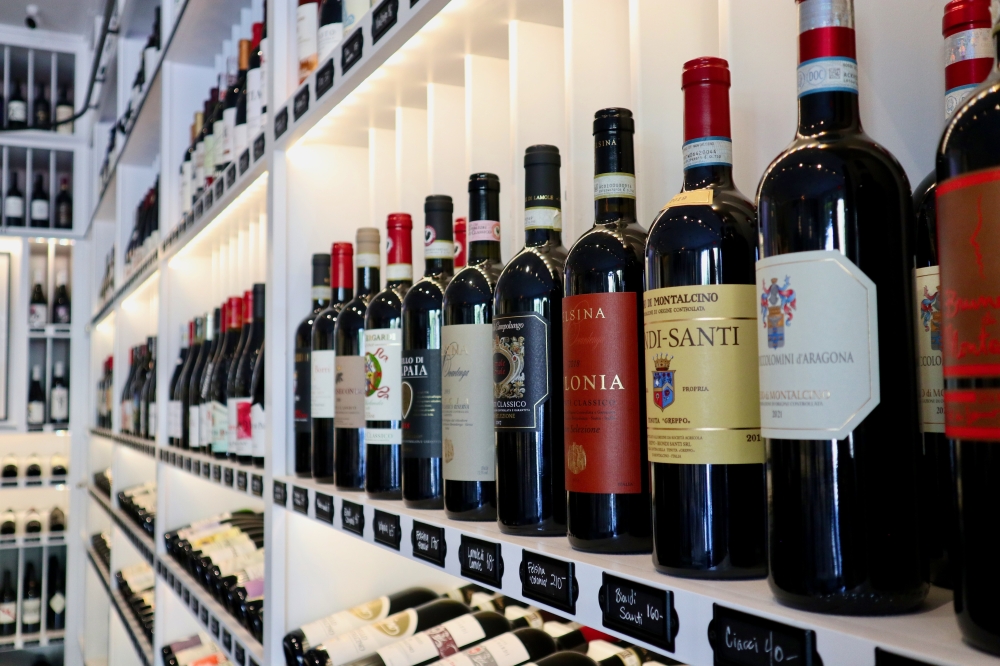 Neighborhood Vintner wine bar shares rare wines, knowledge with Westlake Community Impact