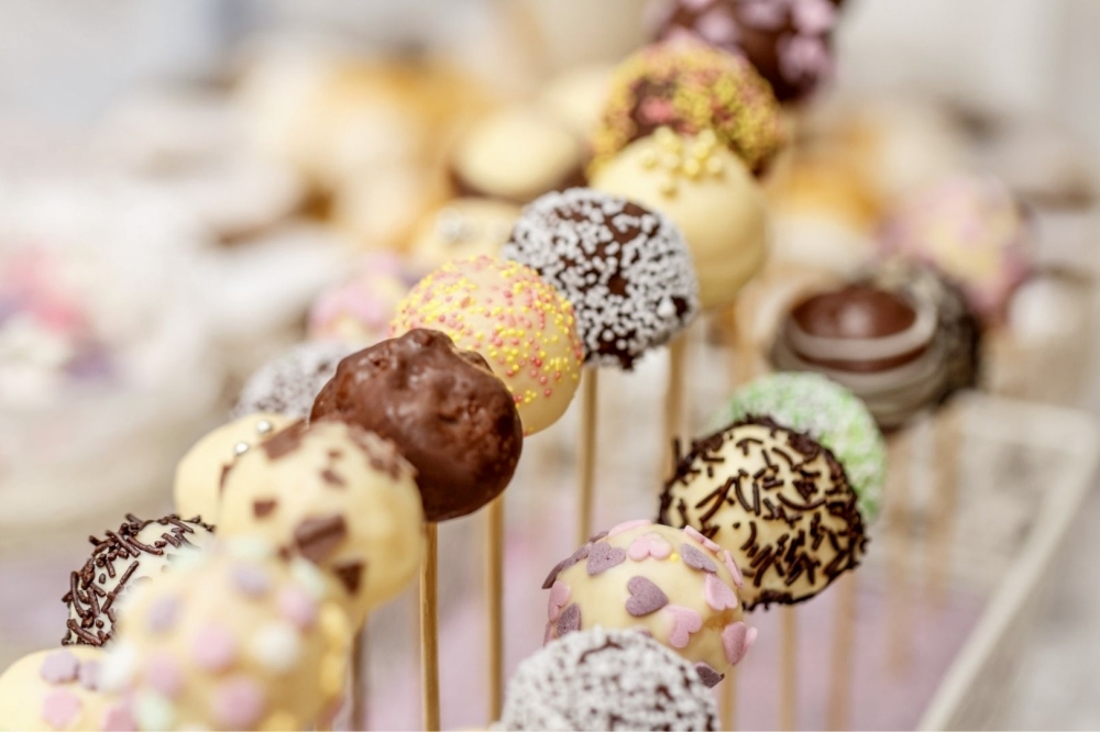 Cupcakes and Bubbles expands into eatery on Kuykendahl Road Community