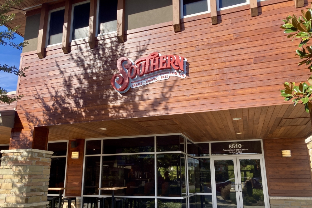 Southern Ice Co. familyfriendly bar now open in Creekside Park