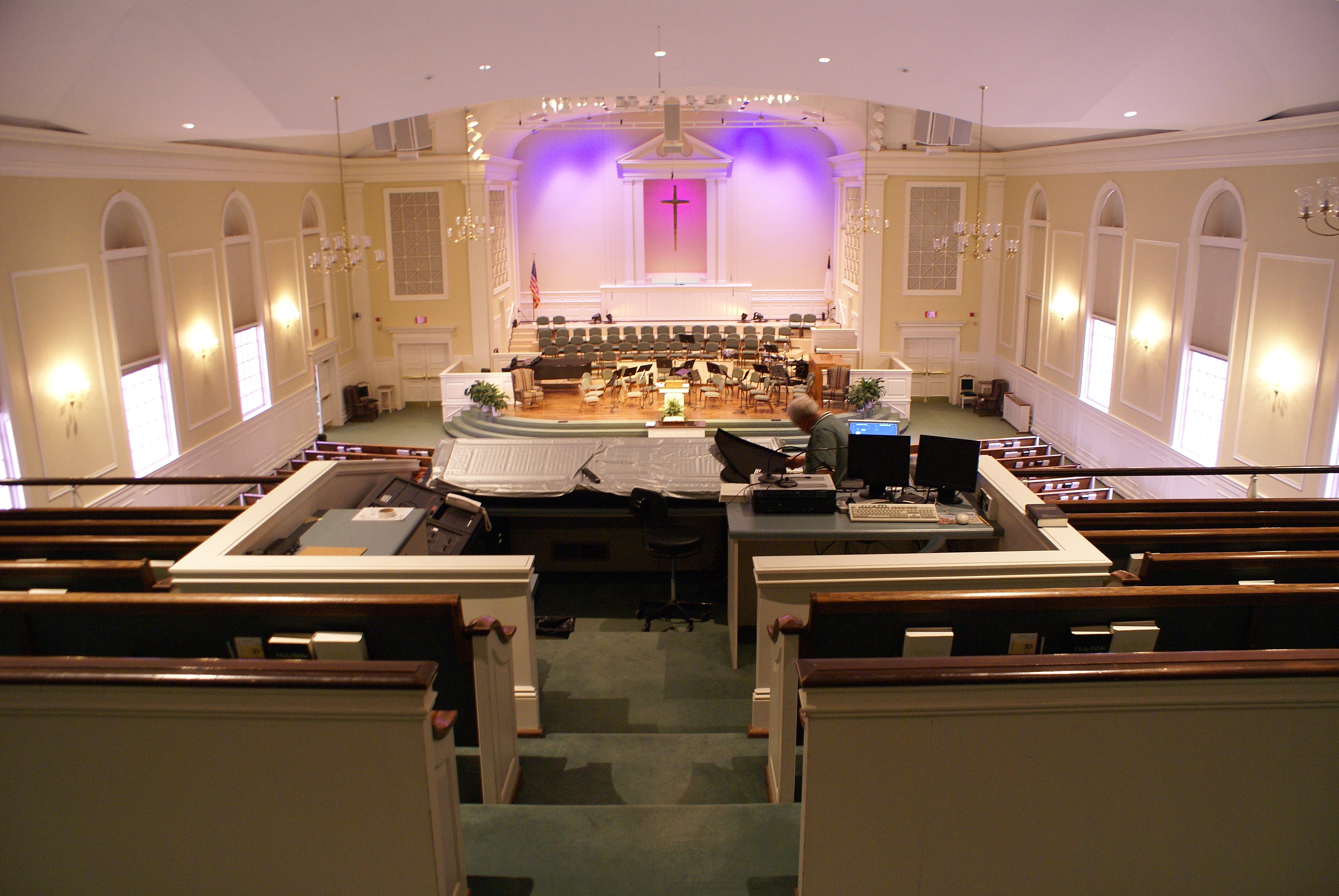 Central Baptist Church Bearden, Sanctuary