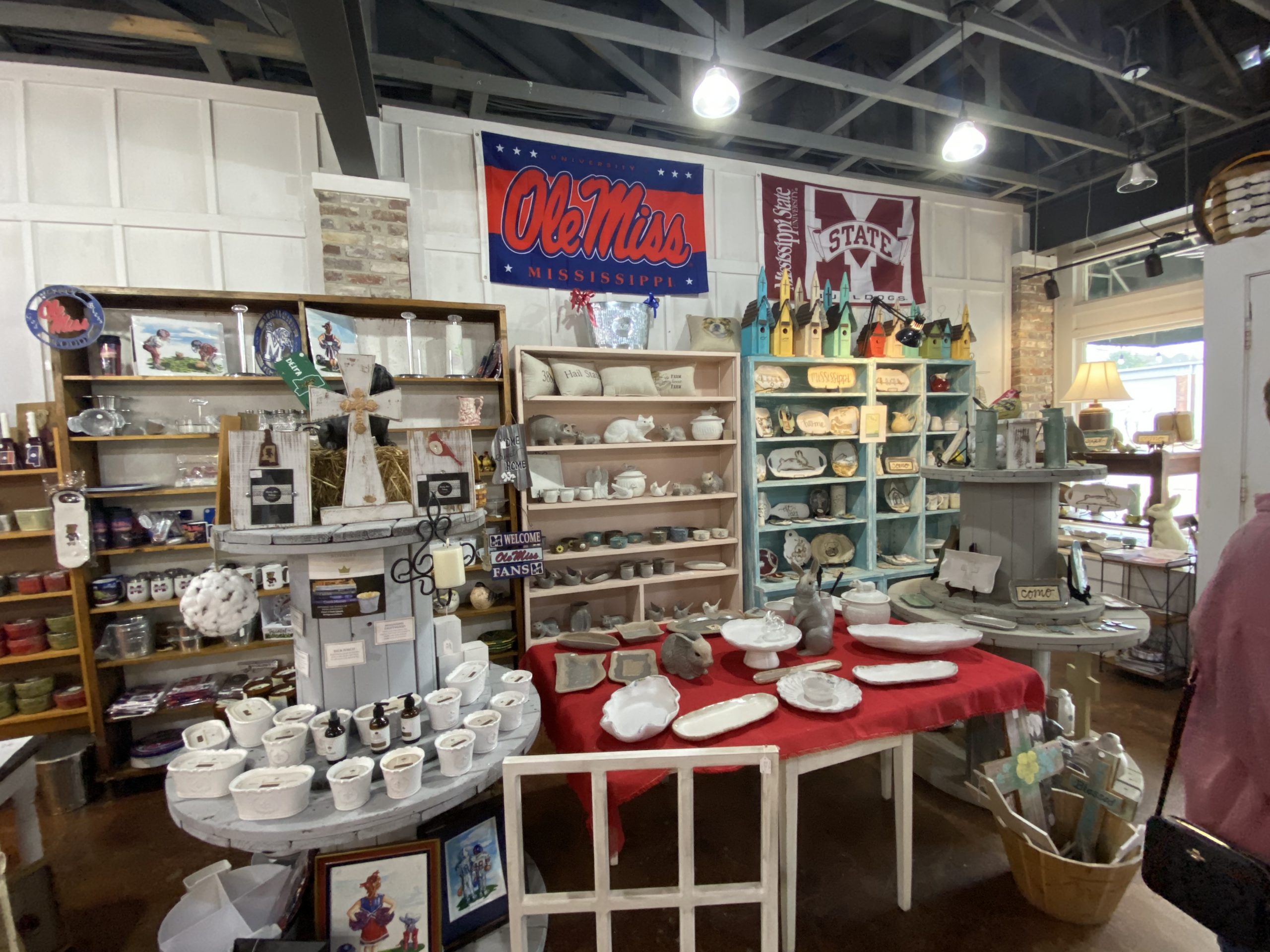 Main Street Antiques Como, MS Como Guest House & Courtyard Como, MS