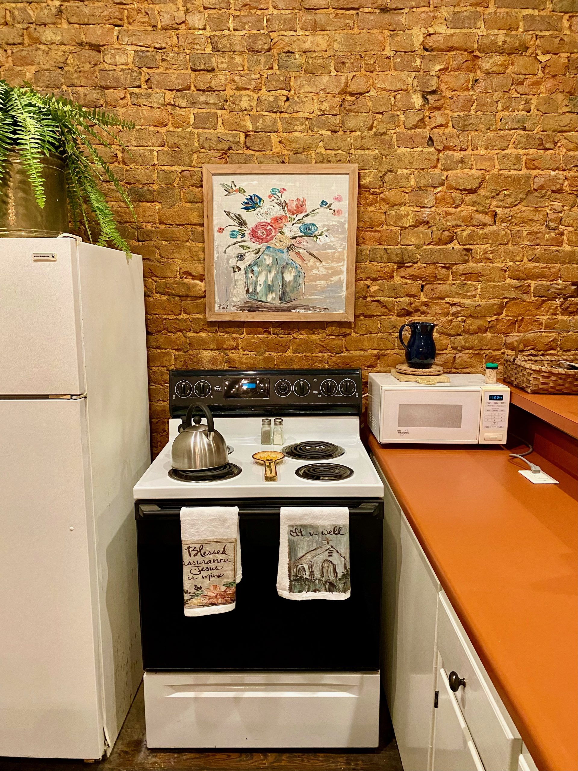 Ready For Spring Como Guest House & Courtyard Como, MS