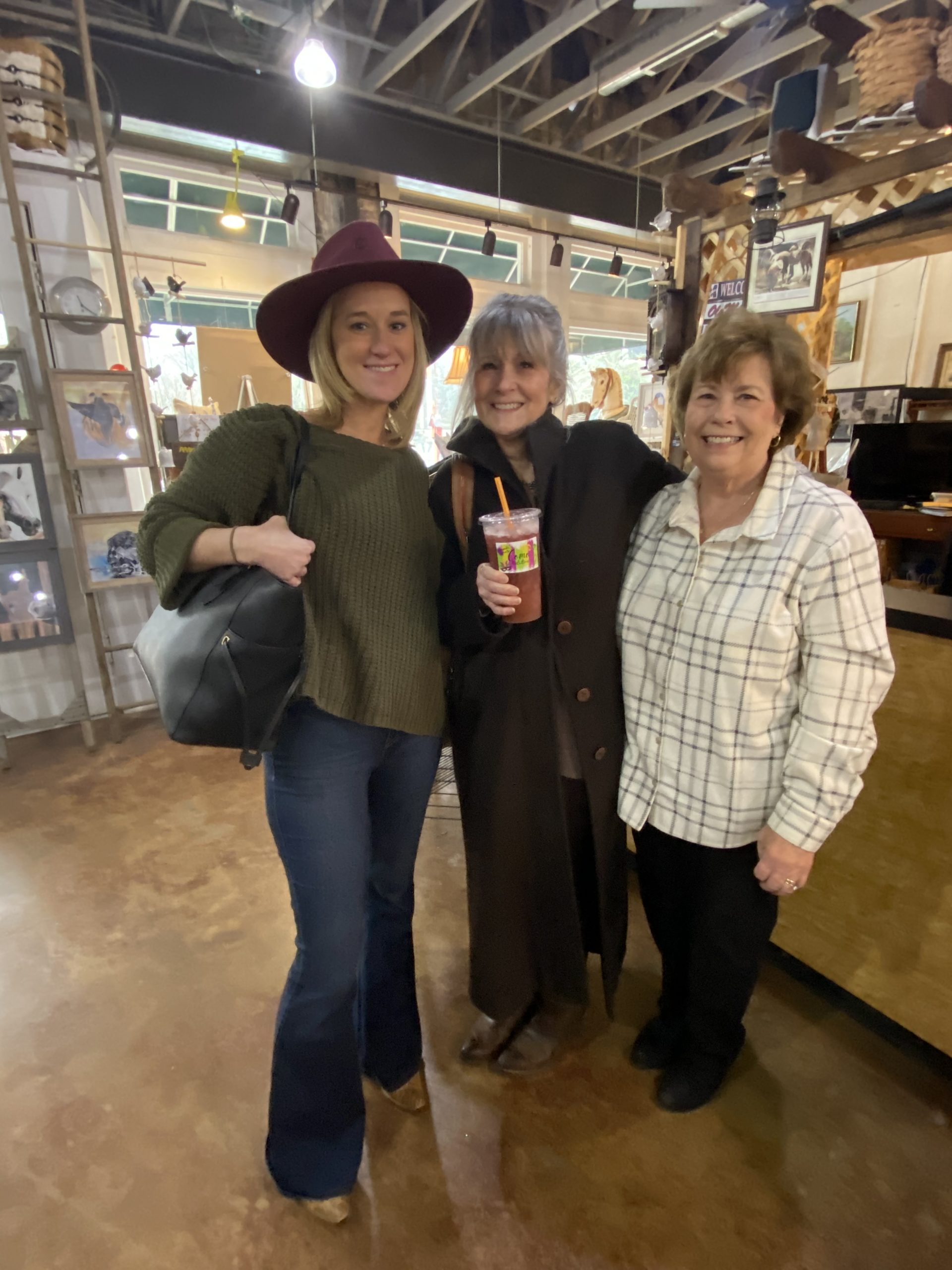 Main Street Antiques Como, MS Como Guest House & Courtyard Como, MS