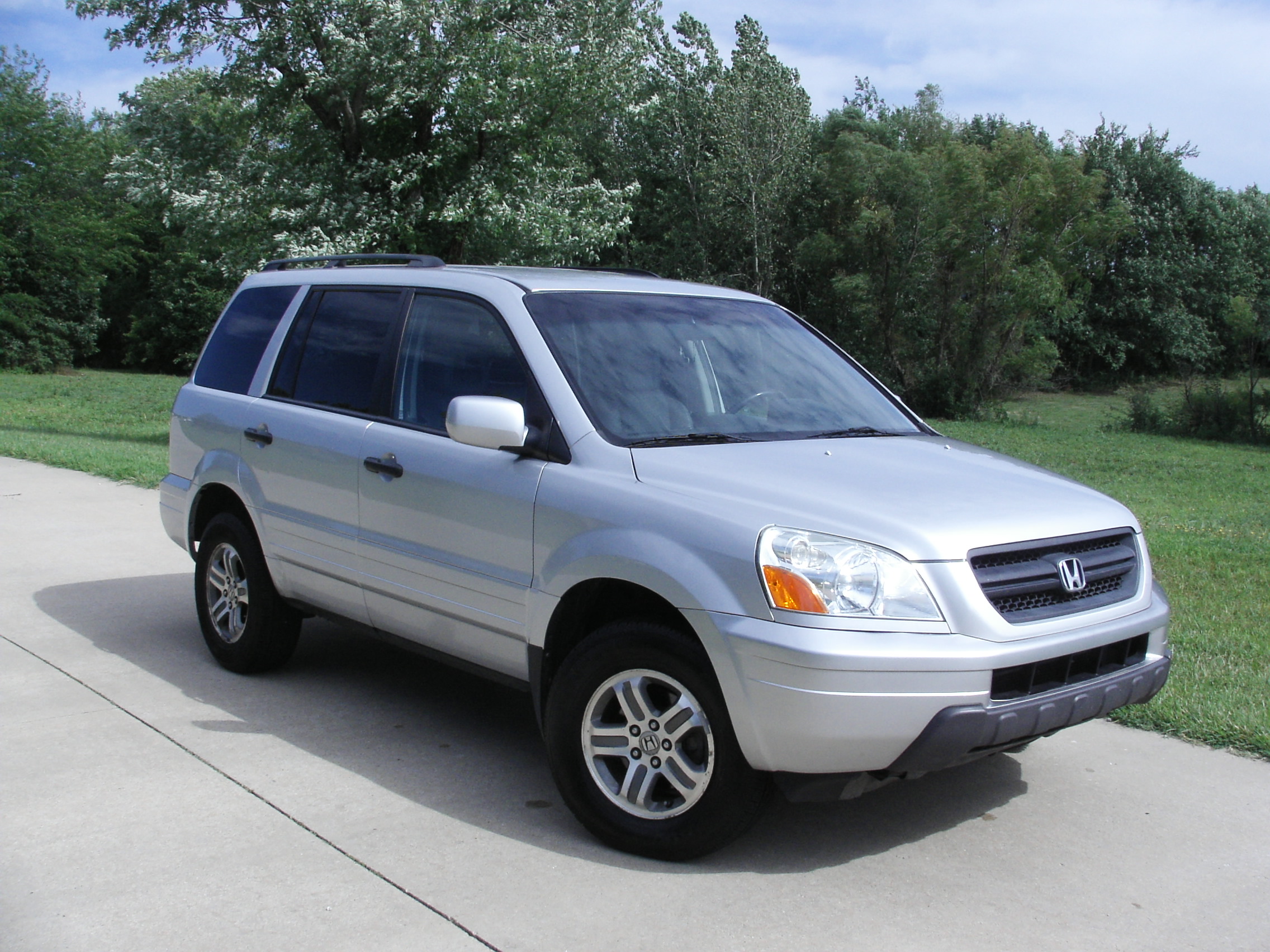 2004 Honda Pilot 4WD - CoMoMotors