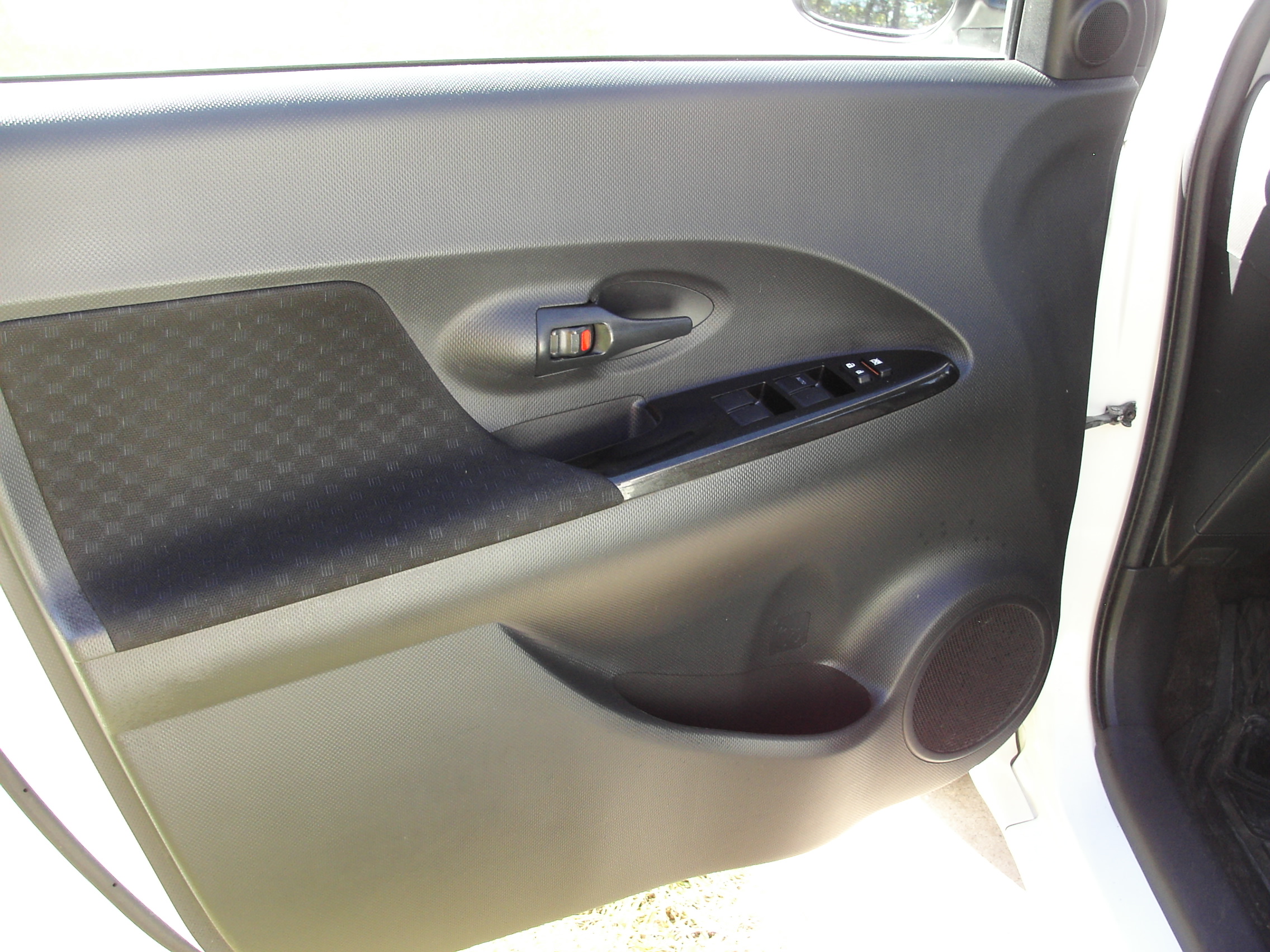 2009 Scion xD CoMoMotors