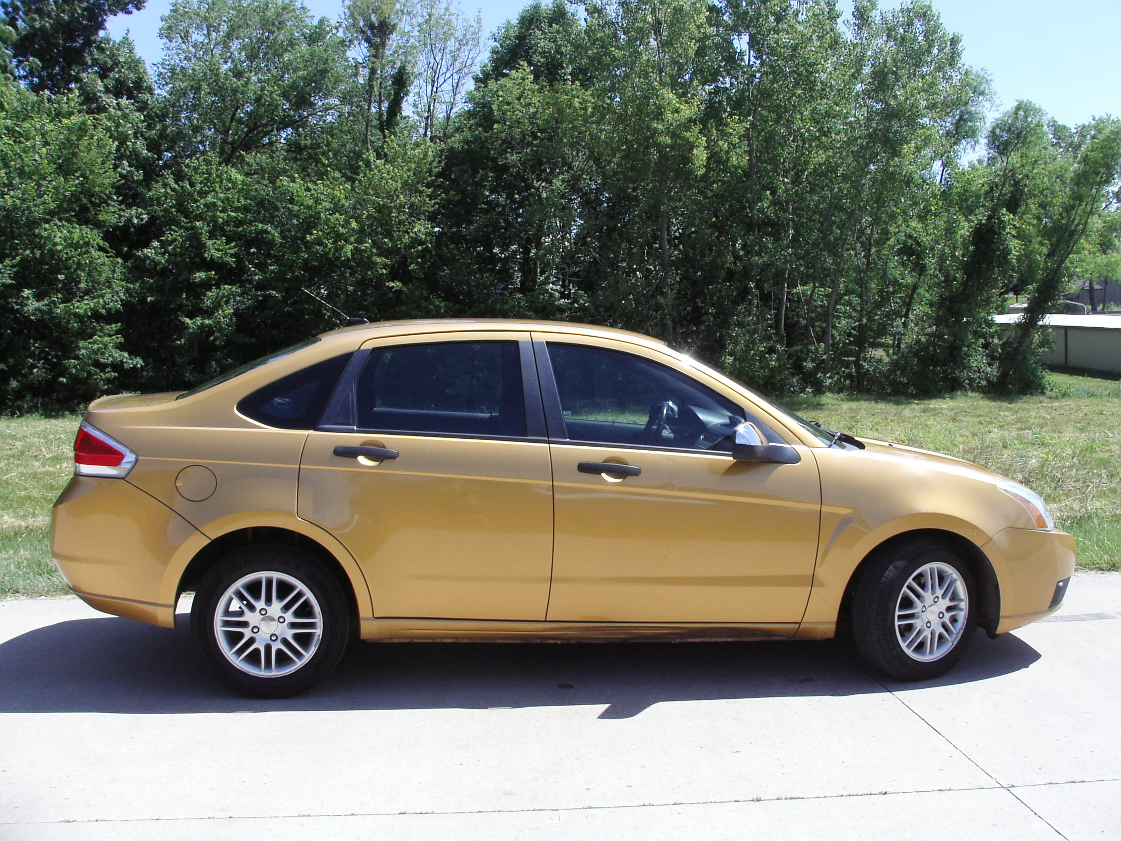 2009 FORD FOCUS SE - CoMoMotors