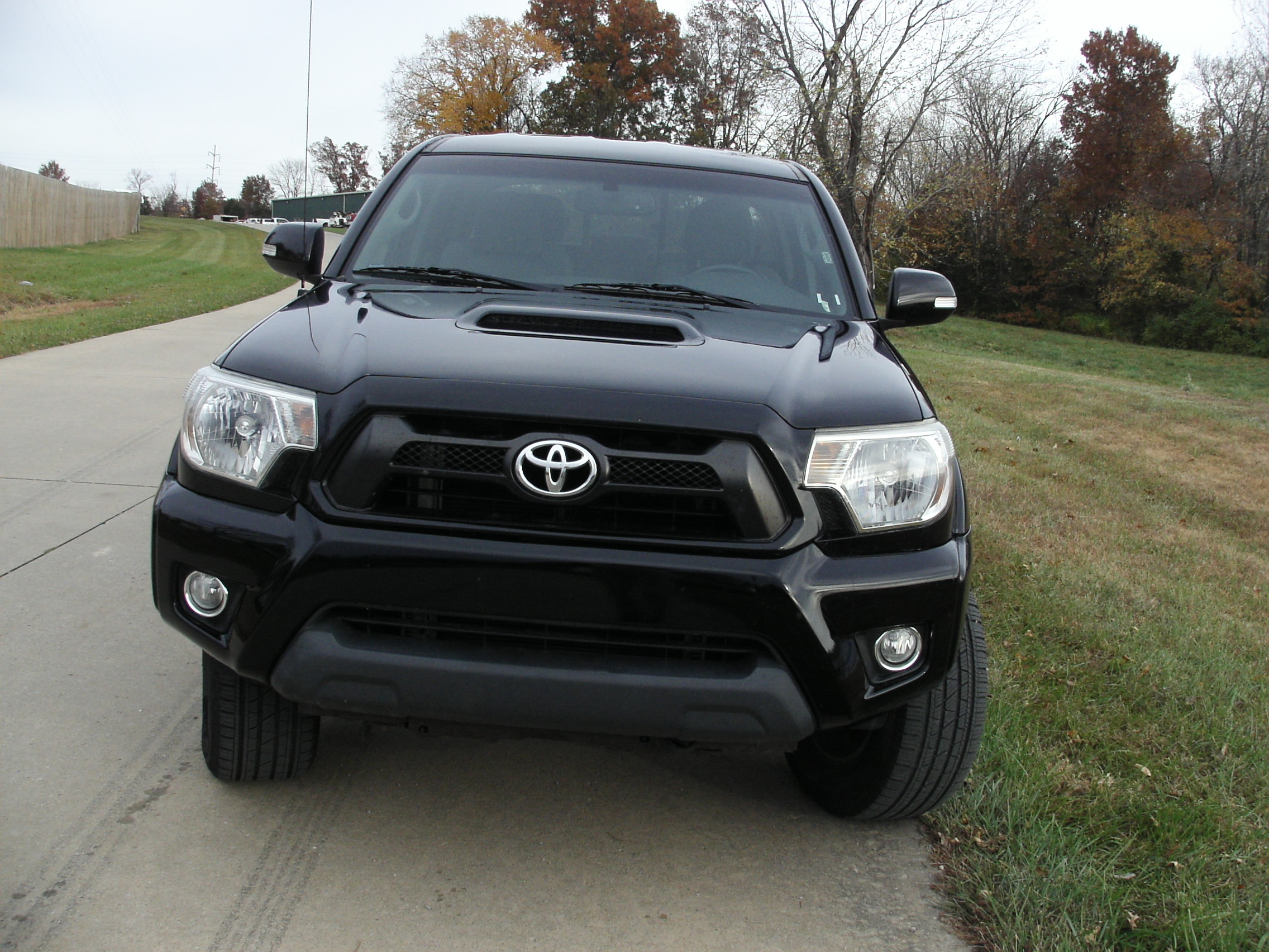 2012 TOYOTA TACOMA 4WD TRD SPORT DOUBLE CAB - CoMoMotors