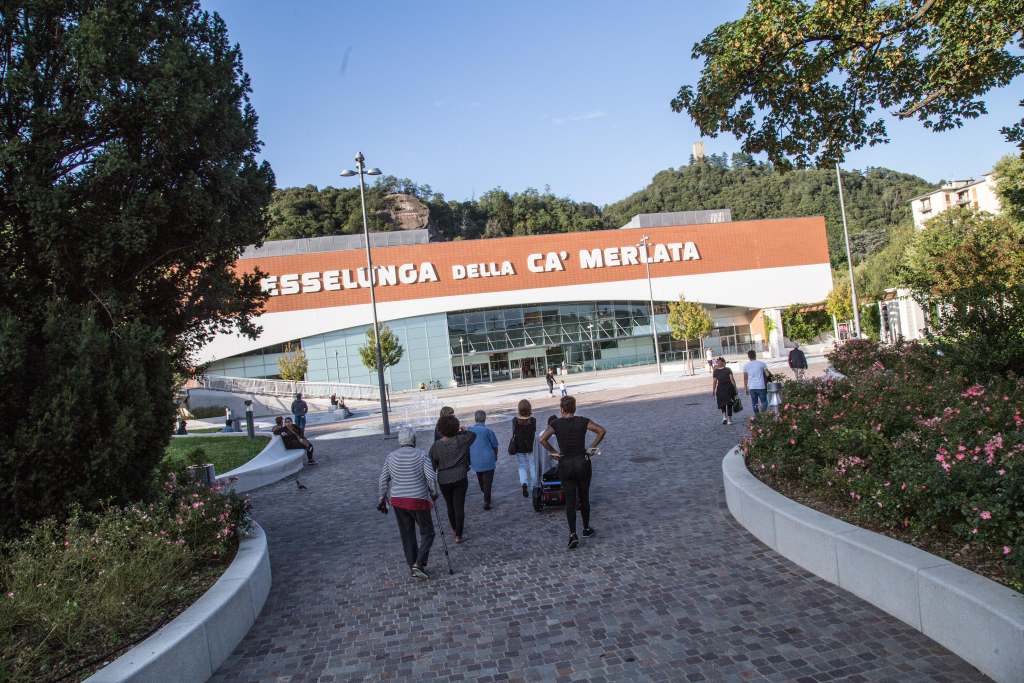 Piazza Paradiso (Con Nulla Attorno): Eh Sì, Il Cuore Di Camerlata È Lo Spazio Esselunga - Comozero 683_x_1024_jpg