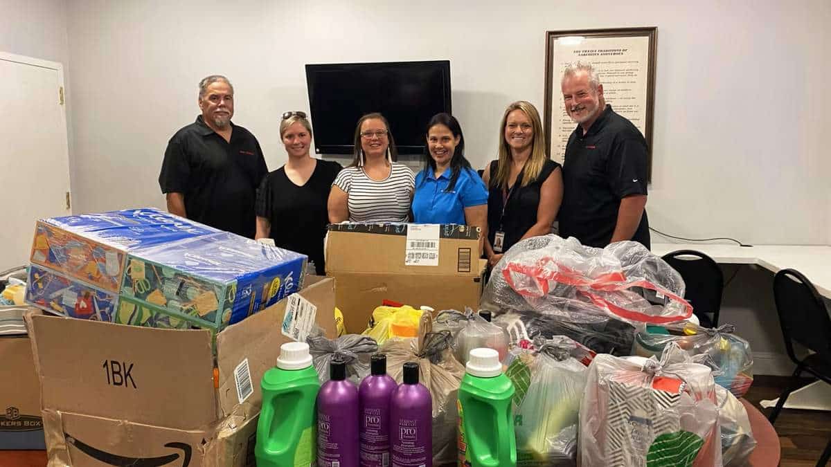 Yanmar America Donates to Good Neighbor Homeless Shelter in