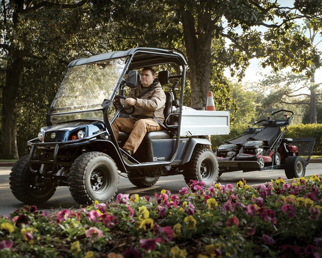 Rental Show Recap Cushman’s first EFI gasoline Hauler 4×4 UTV