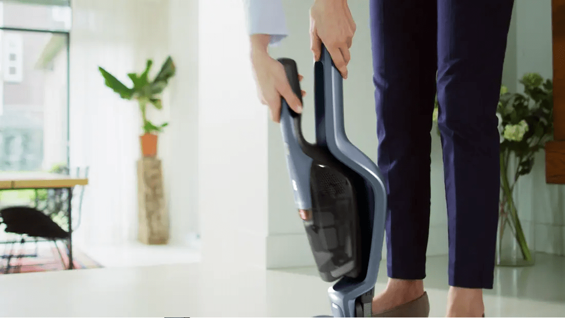 COMPARE DULU Electrolux 2in1 Allergy Ergorapido® Cordless Stick Vacuum Cleaner Titan Blue