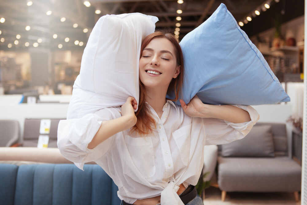 The Best Pillow Stores for Seniors (2021) Comparisonsmaster