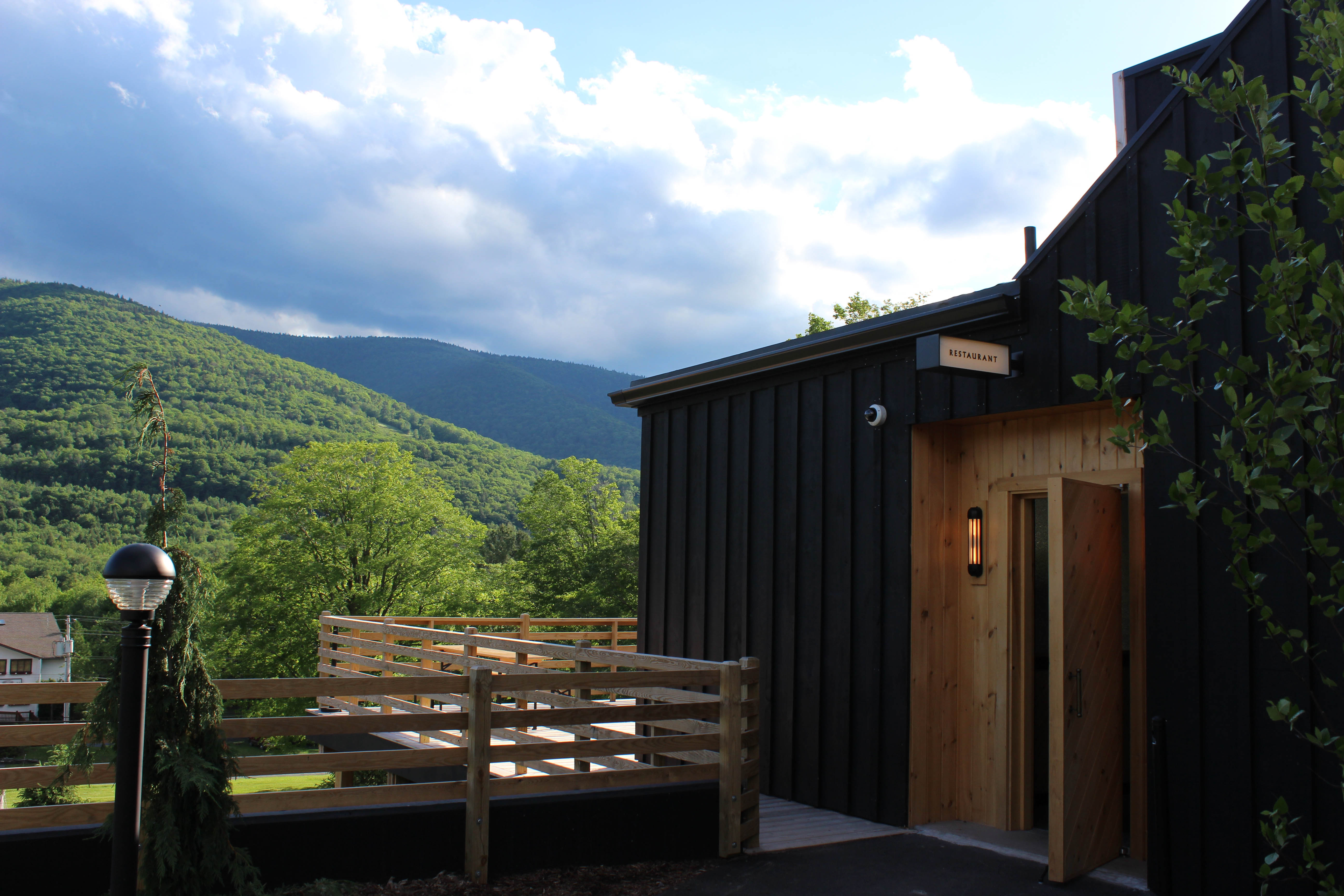 Scribner's Catskill Lodge Hunter, NY Compass + Twine